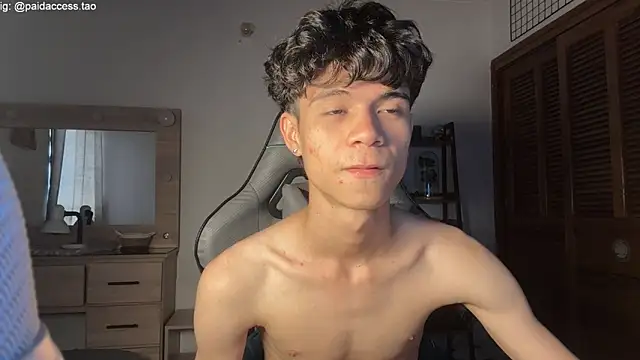 OopsAgain  online show from June 7, 8:12 pm