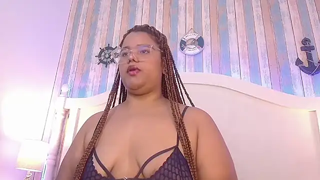 Snapshot of NicolBonnie chatting on October 16, 7:37 pm NicolBonnie online show from October 16, 7:37 pm
