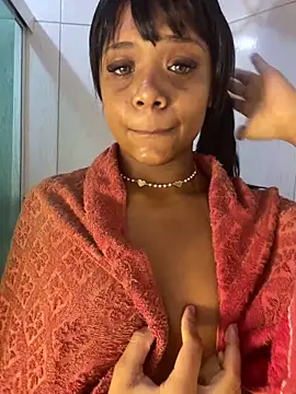 Snapshot of SereiaHott chatting on November 10, 9:03 pm SereiaHott online show from November 10, 9:03 pm