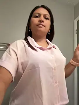 Snapshot of pocahonta69mermaid chatting on October 10, 3:11 pm pocahonta69mermaid online show from October 10, 3:11 pm