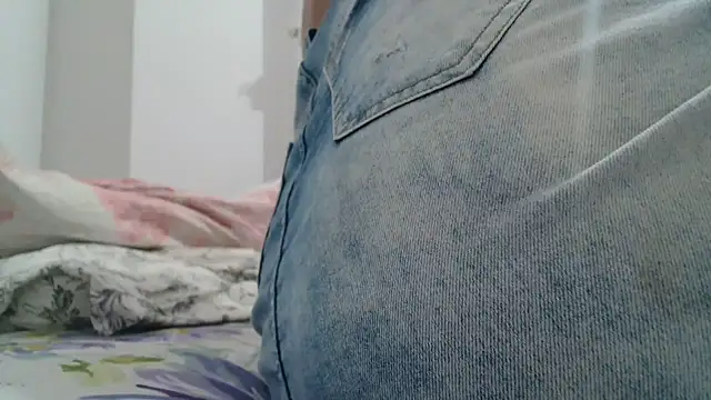 SecretBrunette online show from December 22, 5:15 am