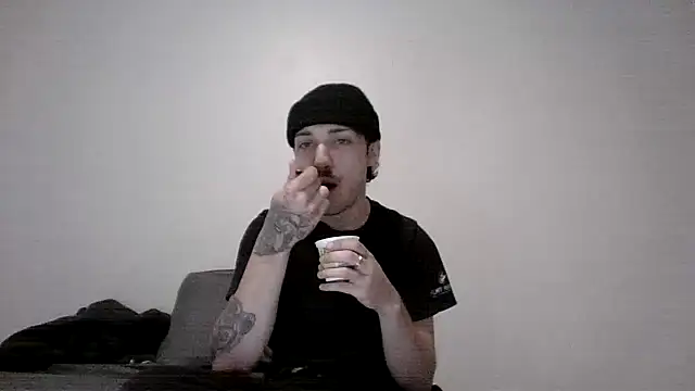 Snapshot of Jbenz420 chatting on May 29, 11:25 pm Jbenz420 online show from May 29, 11:25 pm