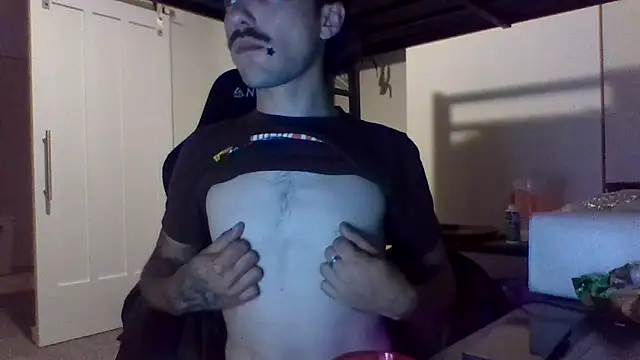 Snapshot of Jbenz420 chatting on June 17, 2:36 am Jbenz420 online show from June 17, 2:36 am