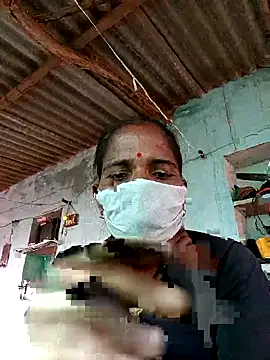 Snapshot of Hot-honi chatting on October 9, 1:53 pm Hot-honi online show from October 9, 1:53 pm