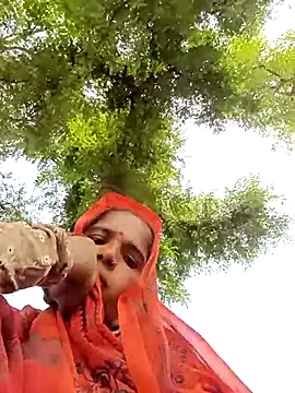 Snapshot of Hot-honi chatting on October 15, 6:13 am Hot-honi online show from October 15, 6:13 am