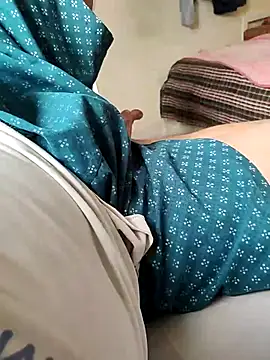 Ravi272 online show from December 1, 4:50 am