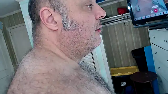 Snapshot of bullmusclejoe chatting on July 24, 7:01 pm bullmusclejoe online show from July 24, 7:01 pm