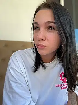 Snapshot of VendiMur chatting on December 15, 2:05 am VendiMur online show from December 15, 2:05 am