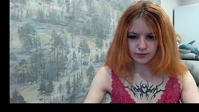 Snapshot of __Elina__ chatting on December 15, 6:28 am Elina online show from December 15, 6:28 am