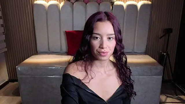  Mia Evans 1 online show from June 13, 8:18 pm