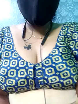 Snapshot of tamil_Vennila chatting on October 14, 6:52 pm tamil Vennila online show from October 14, 6:52 pm