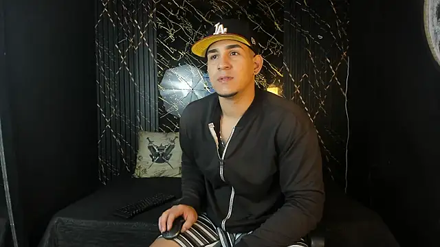 massimo vidal  online show from February 22, 11:31 am