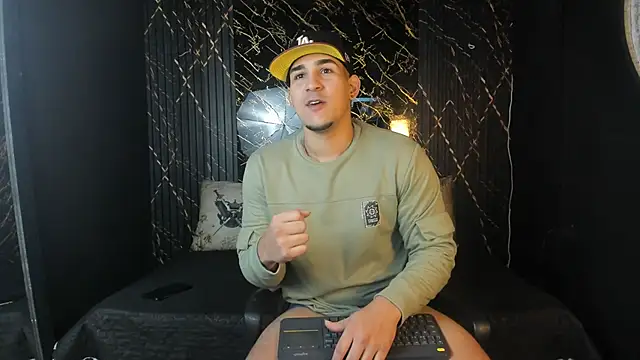 massimo vidal  online show from February 23, 2:03 pm