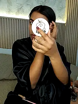 Snapshot of Liss-Reyes chatting on October 31, 12:17 pm Liss-Reyes online show from October 31, 12:17 pm