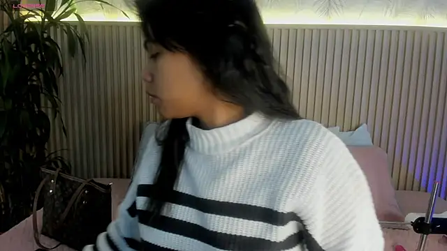 Snapshot of Liss-Reyes chatting on November 13, 11:53 am Liss-Reyes online show from November 13, 11:53 am