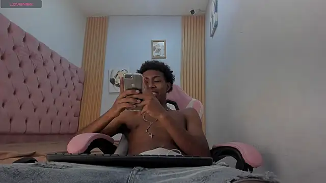 Snapshot of Jax_Maliq chatting on November 14, 2:10 am Jax Maliq online show from November 14, 2:10 am