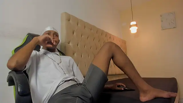 Snapshot of Jax_Maliq chatting on November 15, 2:53 am Jax Maliq online show from November 15, 2:53 am