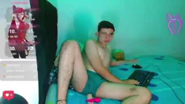 Snapshot of NoahAyala chatting on November 11, 6:02 am NoahAyala online show from November 11, 6:02 am