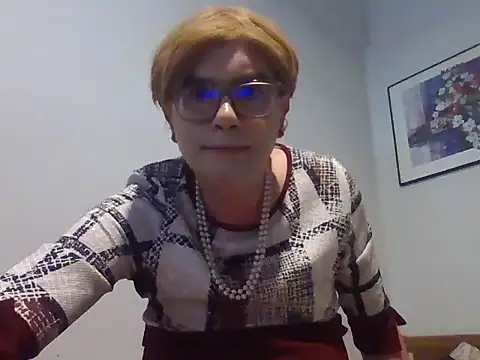 Snapshot of Nady79xxx chatting on October 23, 3:44 pm Nady79xxx online show from October 23, 3:44 pm