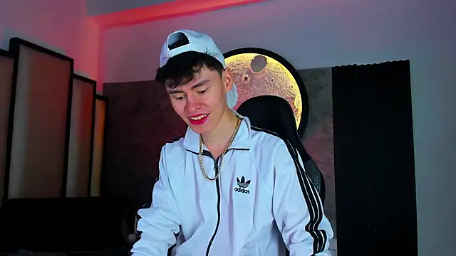 Snapshot of Deivid_oficial20 chatting on November 5, 7:47 pm Deivid oficial20 online show from November 5, 7:47 pm