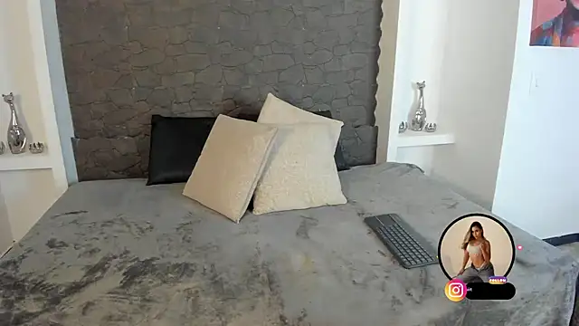 aby smiith  online show from November 11, 7:36 pm