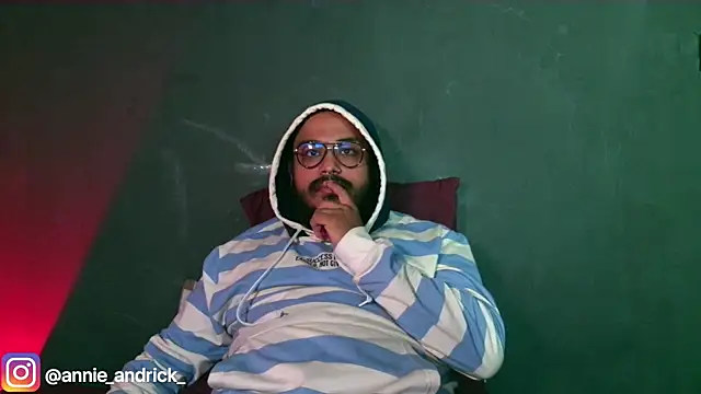 Snapshot of _leda_swan_ chatting on November 8, 1:00 pm leda swan online show from November 8, 1:00 pm