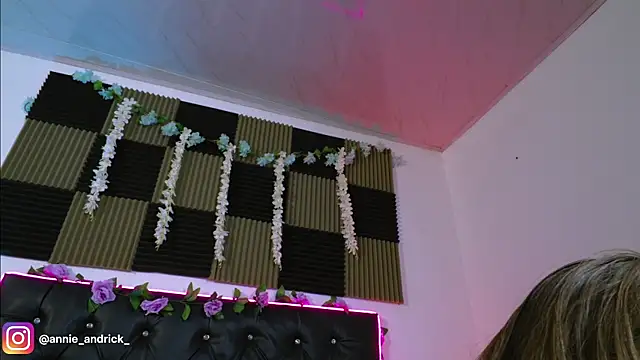 Snapshot of _leda_swan_ chatting on July 6, 10:34 am leda swan online show from July 6, 10:34 am