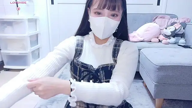 Snapshot of YURi_luv chatting on November 16, 10:43 am YURi luv online show from November 16, 10:43 am