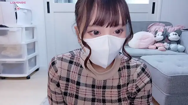 Snapshot of YURi_luv chatting on December 15, 12:09 pm YURi luv online show from December 15, 12:09 pm