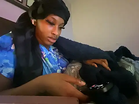 Snapshot of Brooke012 chatting on June 12, 3:27 am Brooke012 online show from June 12, 3:27 am