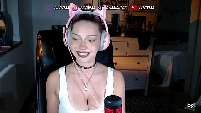 Snapshot of cymaishere chatting on September 30, 5:18 pm cymaishere online show from September 30, 5:18 pm