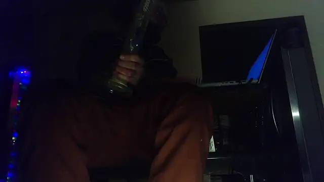 Snapshot of hungspundick1 chatting on November 18, 8:08 am hungspundick1 online show from November 18, 8:08 am