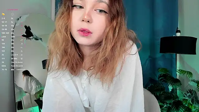 Snapshot of Lina_Glow chatting on October 28, 6:39 am Lina Glow online show from October 28, 6:39 am