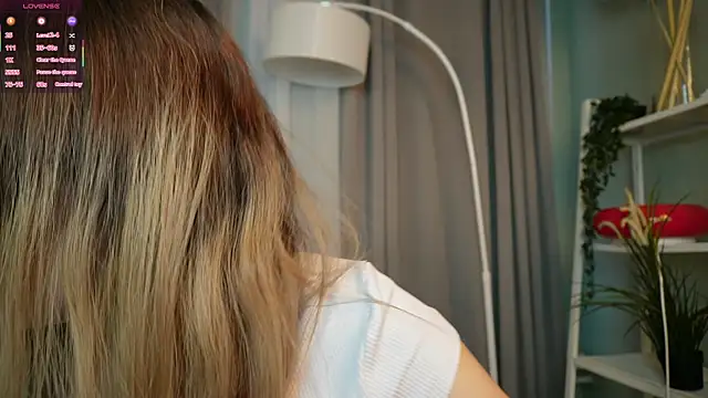 Snapshot of Lina_Glow chatting on November 22, 6:56 am Lina Glow online show from November 22, 6:56 am