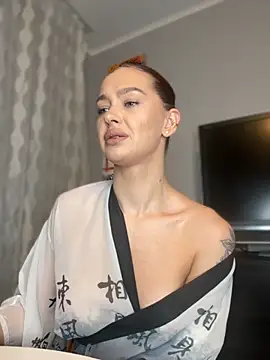 Snapshot of LittleFox___ chatting on September 19, 7:10 am LittleFox online show from September 19, 7:10 am