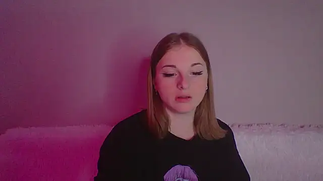 Snapshot of Star_Girlish chatting on October 25, 7:41 pm Star Girlish online show from October 25, 7:41 pm