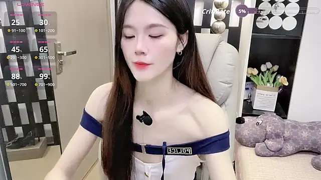 Yueyue-MM online show from March 5, 2:24 pm