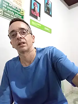 dinho carioca online show from September 9, 2:00 am