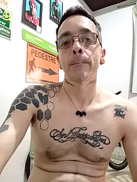 dinho carioca online show from October 6, 1:19 pm