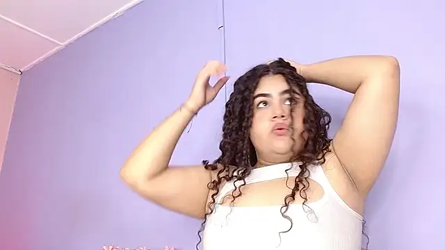 lourdes moon22 online show from October 18, 1:34 pm