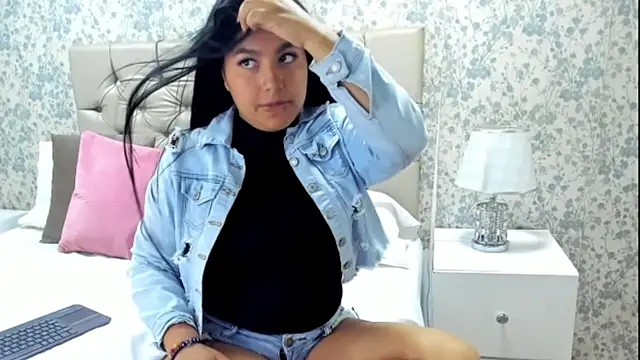 AlahiaJoness online show from September 15, 3:28 am