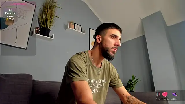 Snapshot of Zeyn_Edwards chatting on November 20, 6:02 am Zeyn Edwards online show from November 20, 6:02 am