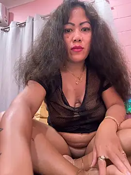 Lindarossyta online show from November 2, 11:40 pm