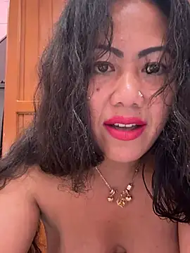 Snapshot of Lindarossyta chatting on June 15, 7:05 pm Lindarossyta online show from June 15, 7:05 pm