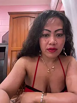 Snapshot of Lindarossyta chatting on July 19, 7:17 pm Lindarossyta online show from July 19, 7:17 pm