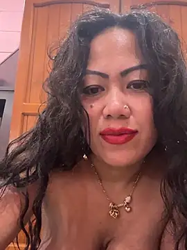Snapshot of Lindarossyta chatting on July 29, 6:50 pm Lindarossyta online show from July 29, 6:50 pm