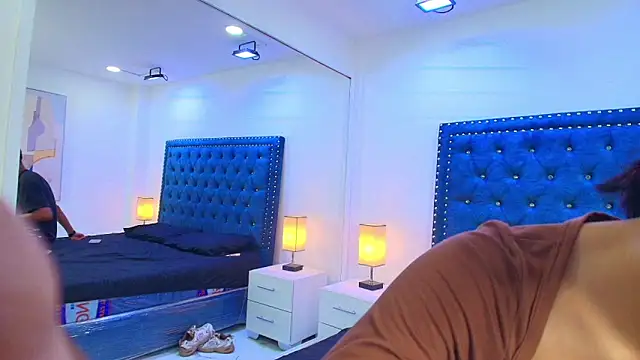 Damian and roxanne online show from September 12, 12:27 pm