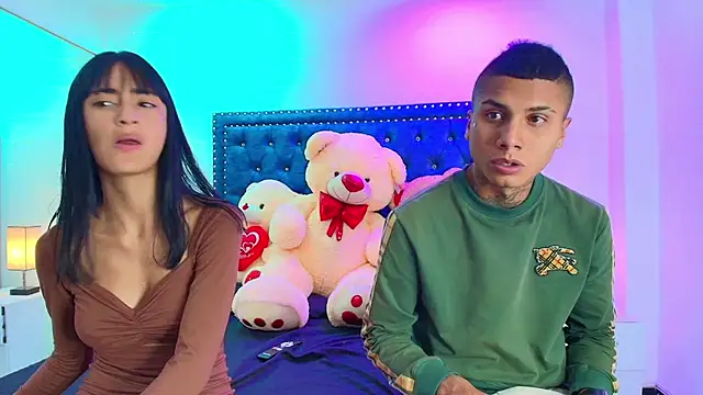 Damian and roxanne online show from October 17, 12:41 pm