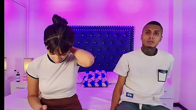 Damian and roxanne online show from April 28, 12:43 pm