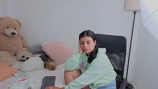 valerihouse online show from September 24, 12:47 am